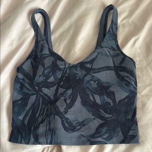 Lululemon - Limited edition Black Leaf Print Align Tank